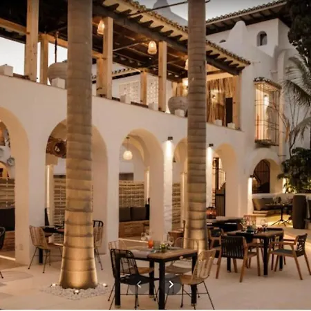 Malaga, Andalucia, Marbella - Mijas Costa, Primera Linea De Playa Apartament Sitio de Calahonda