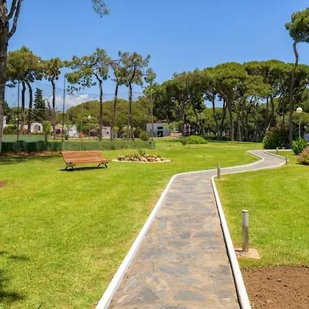 Malaga, Andalucia, Marbella - Mijas Costa, Primera Linea De Playa Apartment *